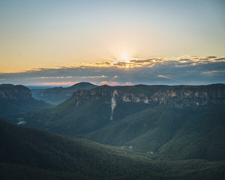Sunrise from Govetts Leap