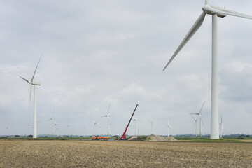 Modernization and repowering of old wind turbines 