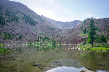 Fototapeta na wymiar Beautiful lake in the Siberian mountains Sayan