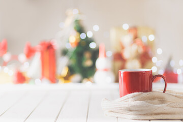 Red mugs on Christmas