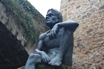 Fototapeta na wymiar Bonito pueblo de Cantabria, con su leyenda del hombre pez. España.