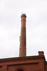 Runder, gemauerter Kamin in der Stadt Görlitz in Sachsen