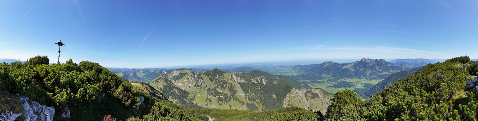 Panorama am Gipfel des Hochmiesings