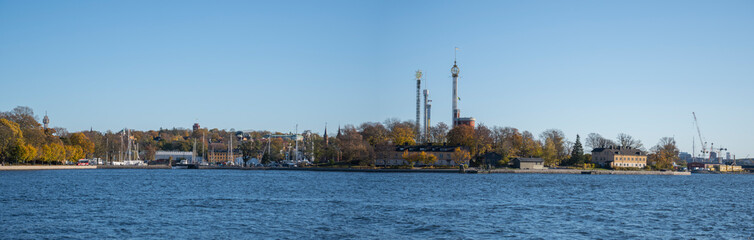 Fototapeta premium Island view in Stockholm harbor a colorful autumn day 