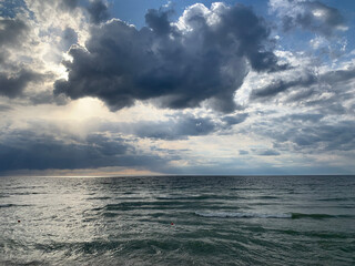 Obraz premium clouds over the sea