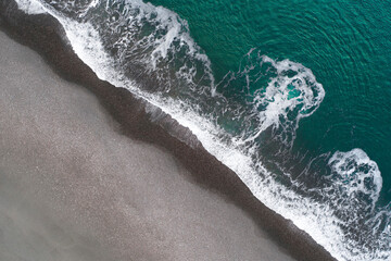Fototapeta premium Smooth ocean flow washing waves ashore