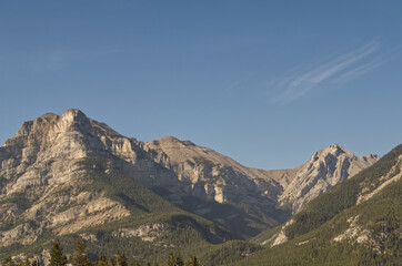 Fototapeta na wymiar Mountain Scenery of Banff, Alberta