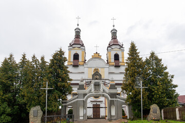 Fototapeta na wymiar The Church of the Ascension of the Virgin Mary. Sopotskin. Belarus