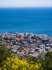 Fototapeta premium Portrait shot of sea point and the atlantic ocean in Cape Town