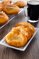 Ham chim peng. (deep-fried chinese doughnut)