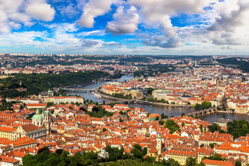 Obraz premium Panoramic aerial view of Prague