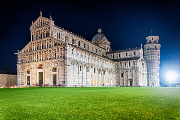 Fototapeta na wymiar The Leaning Tower of Pisa italy