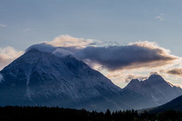 Letzten Abendstunden im wunderschönen Leutaschtal genießen - Österreich