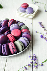 Lila Macarons