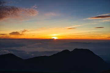 Fototapeta premium 山から見た朝日