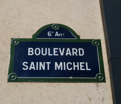 Boulevard Saint Michel. Plaque De Nom De Rue. Paris.