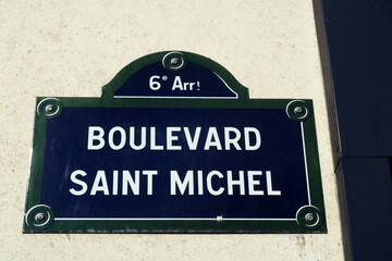 Boulevard Saint Michel. Plaque de nom de rue. Paris.