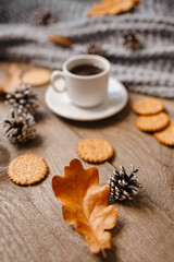 Fototapeta premium food, coffee and cookies, autumn and leaves