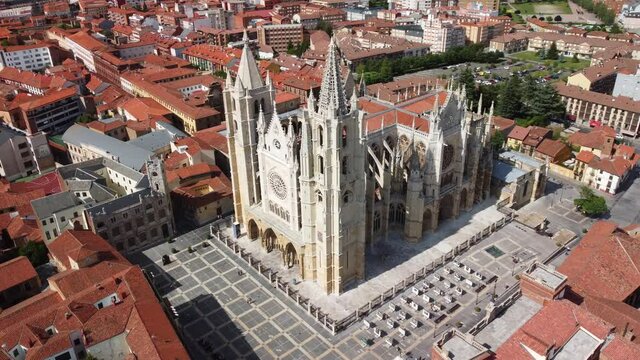 Aerial views of Leon's Cathedral