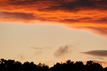 Rote Wolken