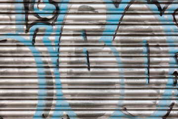 Rolltor mit Grafitti