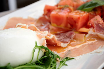 SALAD OF BURRATA