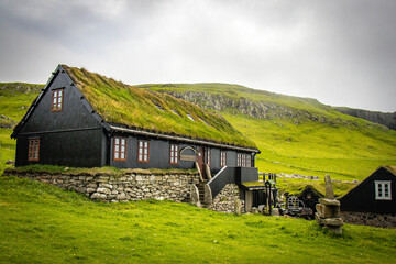 Obraz premium house on mykines island, faroe islands, north atlantic, europe