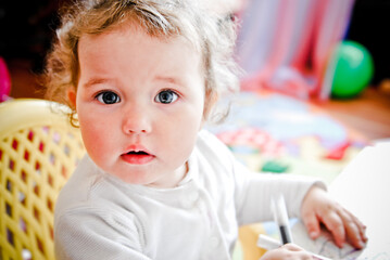 Fototapeta premium child playing with toy