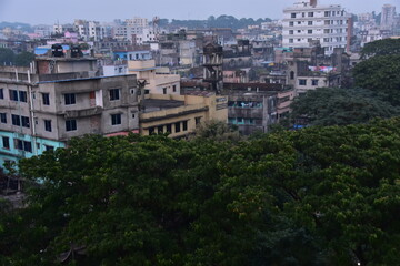 Fototapeta na wymiar バングラデシュのチッタゴン。 森林とレトロな街並み。