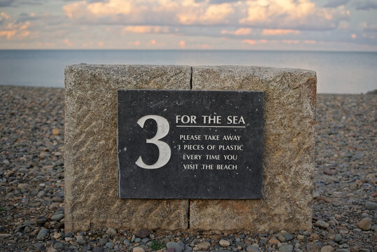 "3 For the Sea" sign at beach in Ireland