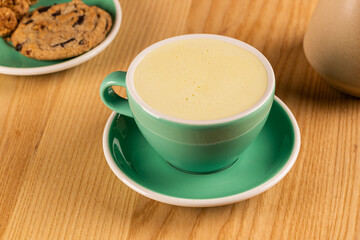 Taza de Matcha con galletas