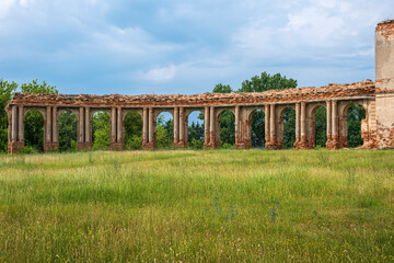 Obraz premium Ruins of an old palace in Ruzhany town in Belarus