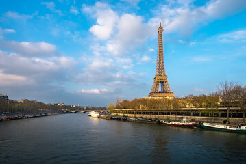 Fototapeta na wymiar View on Eiffel Tower from the Pont de Bir-Hakeim in Paris, France