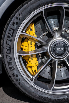 Bremse vom Porsche GT3 RS mit Reifenbezeichnung