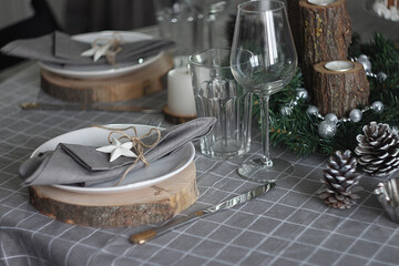 table setting for christmas
