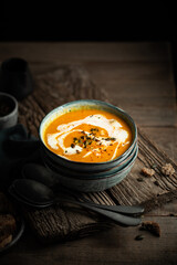 Soupe veloutée courge carottes épices et lait de coco