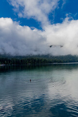 Sommerliche Entdeckungstour zum wunderschönen Eibsee in den Bayrischen Alpen - Deutschland