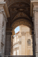 Fototapeta na wymiar entrance to the cathedral