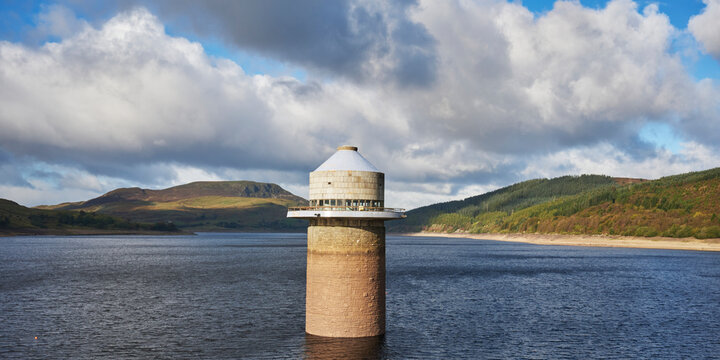 Llyn Celyn and the Arenigs