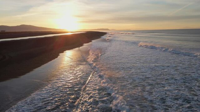 Ocean, Sea, Surfing, Waves 4K UHD 25fps