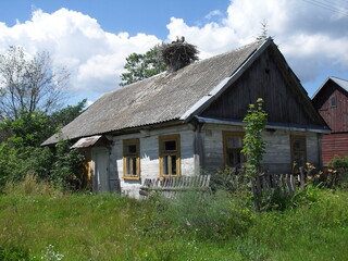 Fototapeta na wymiar Cottage in the village Zubacze