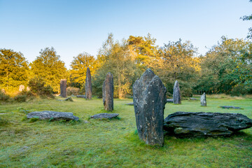 les menhirs de monteneuf à l'automne