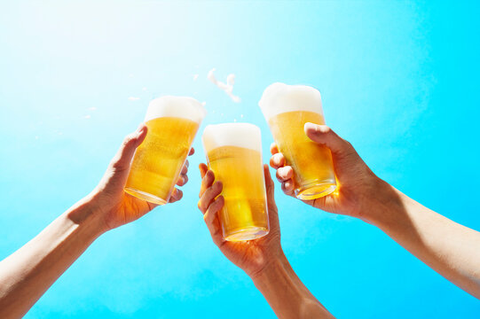 ビールの乾杯