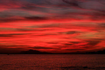 Fototapeta na wymiar Beautiful and Colorful Sunset in Santa Pola