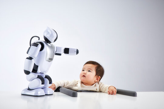 赤ちゃんを見守るロボット