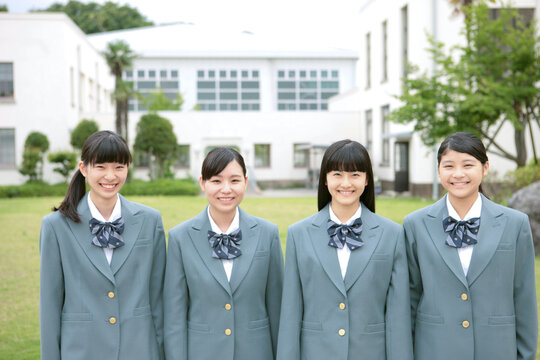 笑顔の女子校生