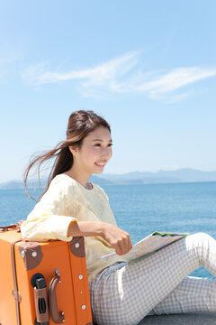 旅行中の女性