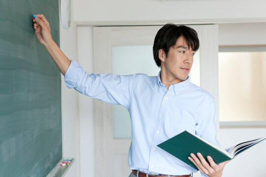 授業をする先生