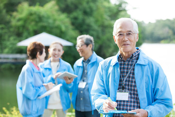 ボランティアのシニアグループ