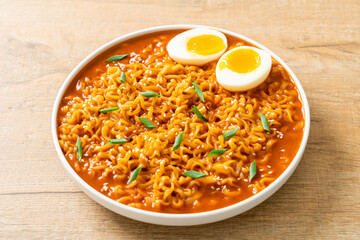 Korean instant noodles with egg